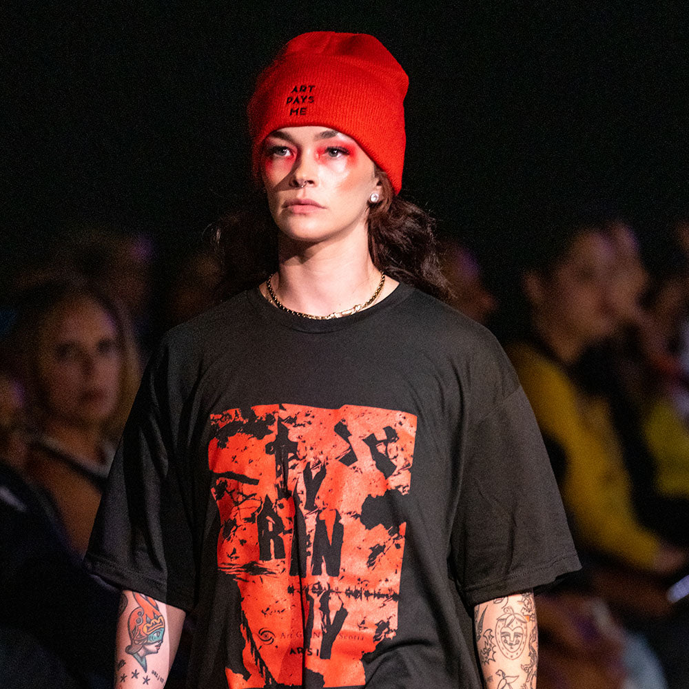 Logo Toque, Red worn by Sunni on the runway